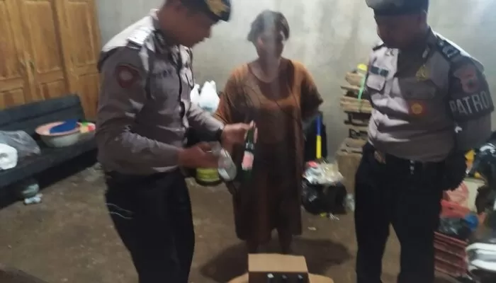 Memasuki Ramadhan, Patroli Samapta Polres Semarang Amankan Puluhan Botol Miras