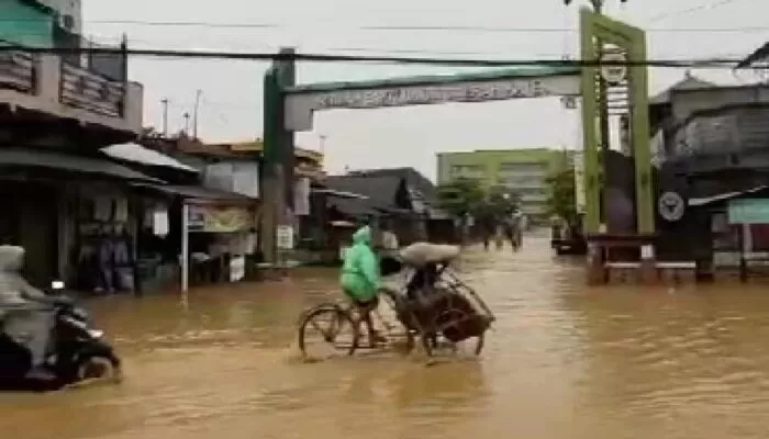 Banjir Bandang Terjang Pati Selatan, Puluhan Desa dan RSUD Tergenang 
