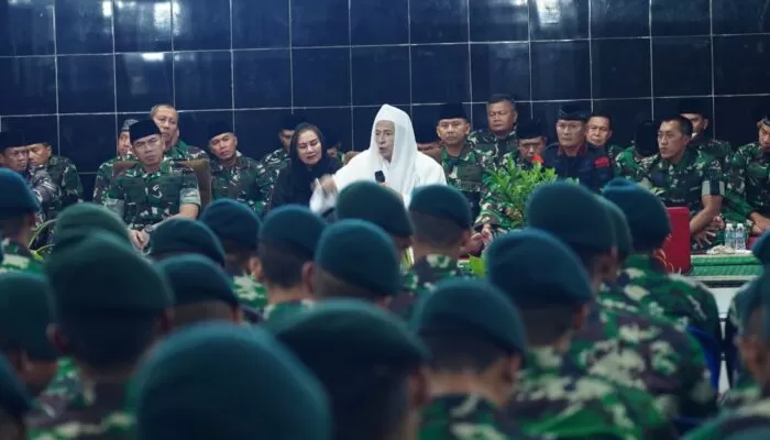 Pangdam IV/Diponegoro Hadiri Ceramah Kebangsaan dalam Perayaan HUT ke-71 Yonif 400/BR