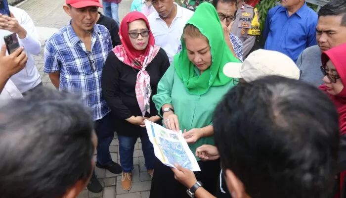 Libur Lebaran, Mbak Ita Tinjau Wilayah Tergenang