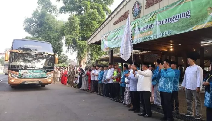 660 Calon Jemaah Haji Kabupaten Temanggung Diberangkatkan