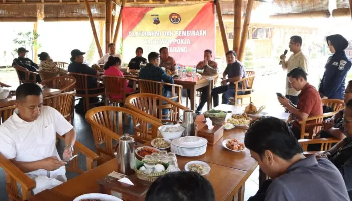 Jalin Silaturahmi, Kapolres Semarang Ajak Awak Media Makan Siang Bareng