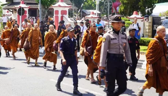 Polres Semarang Siapkan Personel Berikan Pengamanan Perjalanan Bikhu Tudong ke Candi Borobudur