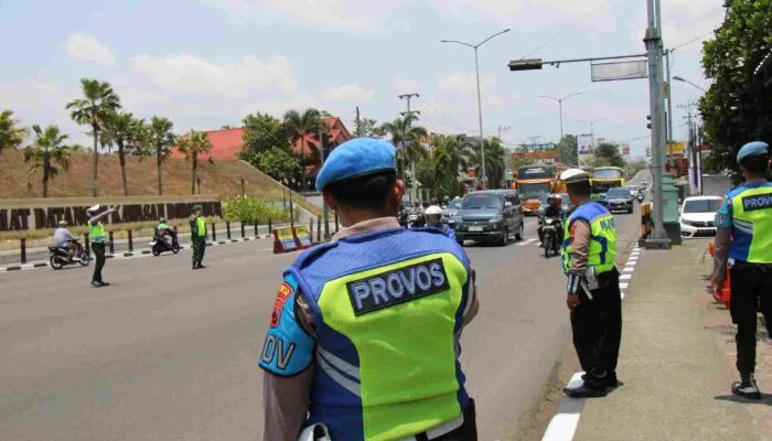 Pengamanan Kepulangan Presiden Prabowo di Magelang Berjalan Lancar, Warga Tunjukkan Antusiasme