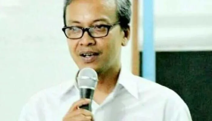 Perang Baliho Pilkada Mimika, Pengamat : Visual Pencitraan Hanya Menyumbang Popularitas Bukan Elektabilitas