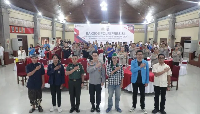 Kapolda Bali Bekerja Sama Dengan Mahasiswa dan Organisasi Kepemudaan Salurkan Bantuan Sosial Polri Presisi