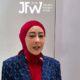 Sosok Raden Euis Handayani, Istri Dasco Terlihat Saat Menghadiri JFW 2025