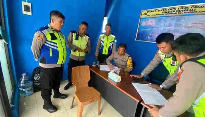 Pengecekan personel ops Lilin Candi 2025 di Pos Pelayanan Bandara Adi Soemarmo: Kami siap memberikan Pelayanan terbaik
