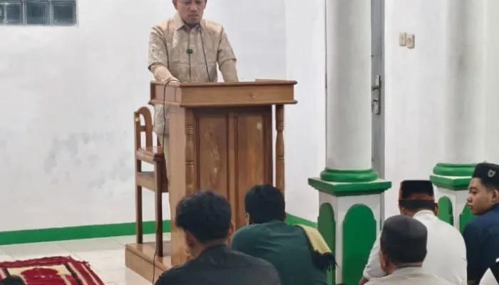 Tarawih Keliling Ramadhan, Kapolres Pangandaran Perkuat Silaturahmi dan Pesan Kamtibmas