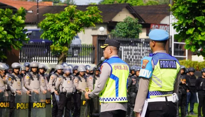 Kapolres Boyolali Pimpin Apel Gelar Kesiapan Pengamanan May Day di Halaman Mapolres