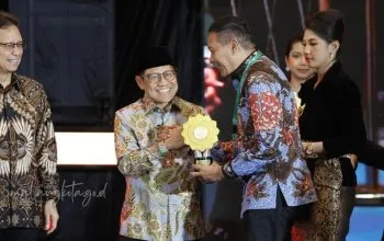 2026 05 03 19 23 01 Wali Kota Malang berjabat tangan