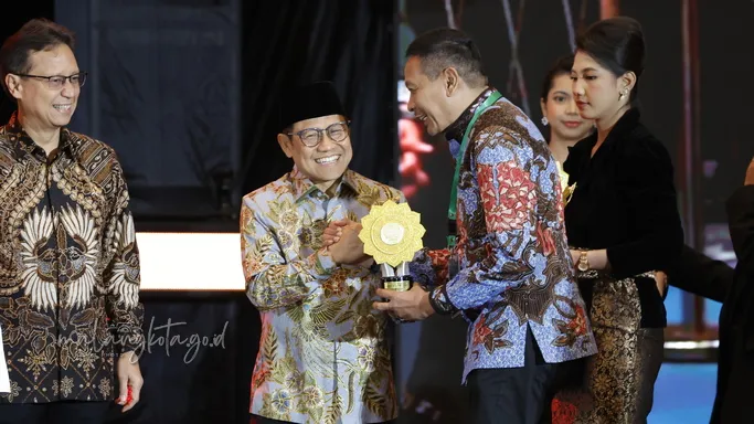 2026 05 03 19 23 01 Wali Kota Malang berjabat tangan