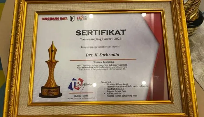 Wali Kota Tangerang Raih Penghargaan Transformational Leader di Tangerang Raya Award 2026