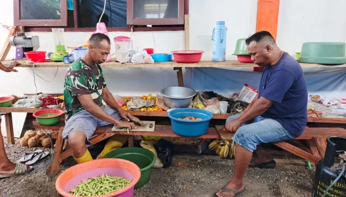 Dibalik Kesuksesan TMMD, Dapur Umum Jadi Penopang Semangat Satgas dan Warga