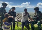 Satgas Yonif 521/DY Gelar Pelayanan Kesehatan Gratis untuk Warga Distrik Napua Papua Pegunungan