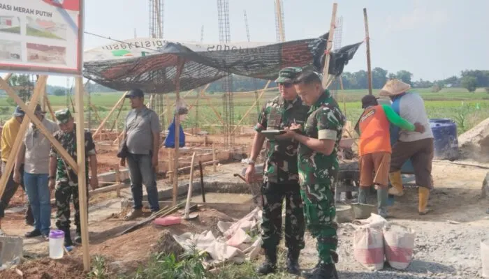 Inspektorat Kodam (ITDAM) Kodam XXI/Radin Inten Kunjungi Dan Pengecekan Pembangunan (KDKMP) Dan Jembatan Perintis Garuda Tahap III Dan IV Di Kodim 0411/KM