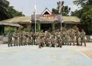 Perkuat Keamanan Perbatasan, Tentera Darat Malaysia Kunjungi Satgas Pamtas Yonarmed 19/Bogani di Sanggau