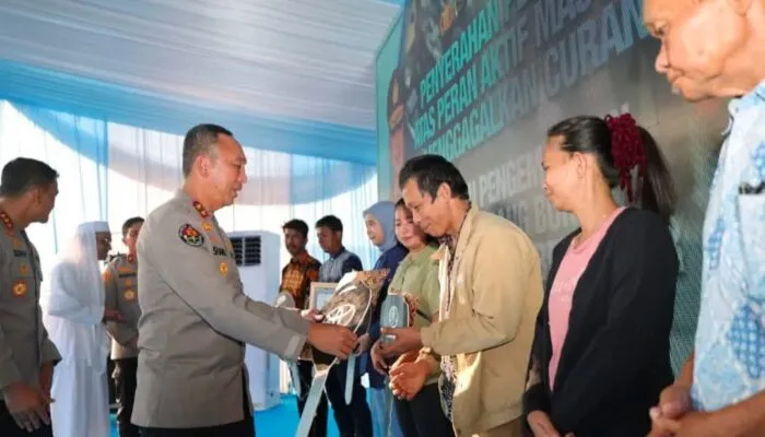 Kapolda Sumsel Pimpin Penyerahan Barang Bukti Ke Korban