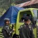 Satgas Yonif 147/KGJ Periksa Kendaraan di Kramamongga