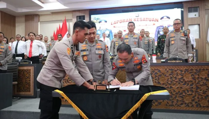 Polda Bali Gelar Laporan Kesatuan dan Penandatanganan Memori Sertijab Kapolda