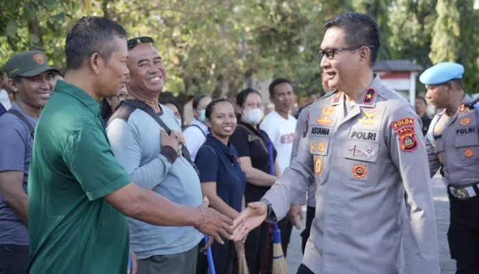 Green Policing Polda Bali, Wakapolda Pimpin Aksi Bersih Lingkungan dan Penanaman Pohon di Denpasar