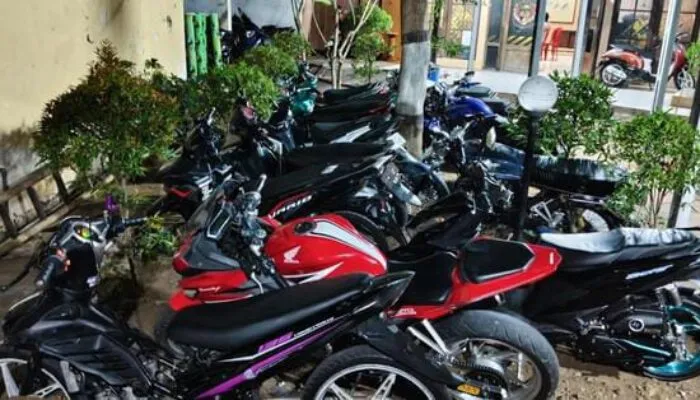 Polisi Bubarkan Balap Liar di Jalan Majapahit Semarang, 16 Sepeda Motor Diamankan