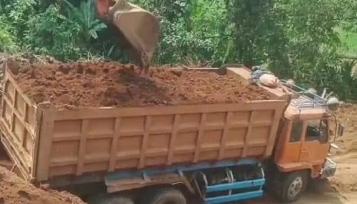 PT Panca di Sta 70 Tol Serang–Panimbang Diduga Gunakan Tanah Merah dari Tambang Ilegal, Prof. Sutan Nasomal Desak Pemerintah Bertindak
